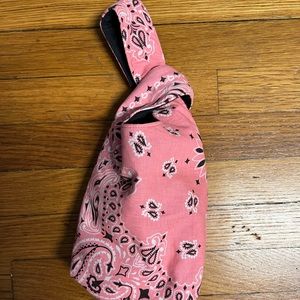 Yaito Knot Bag Strawberry Paisley